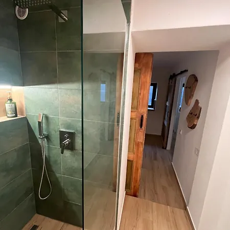 Zelena Pod Klinovcem